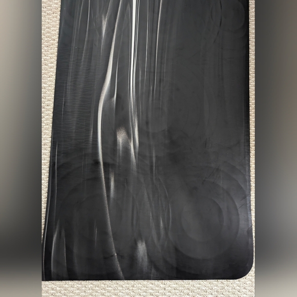 Lululemon Take Form Yoga Mat 5mm - Black White Marble - Picture 3 of 9